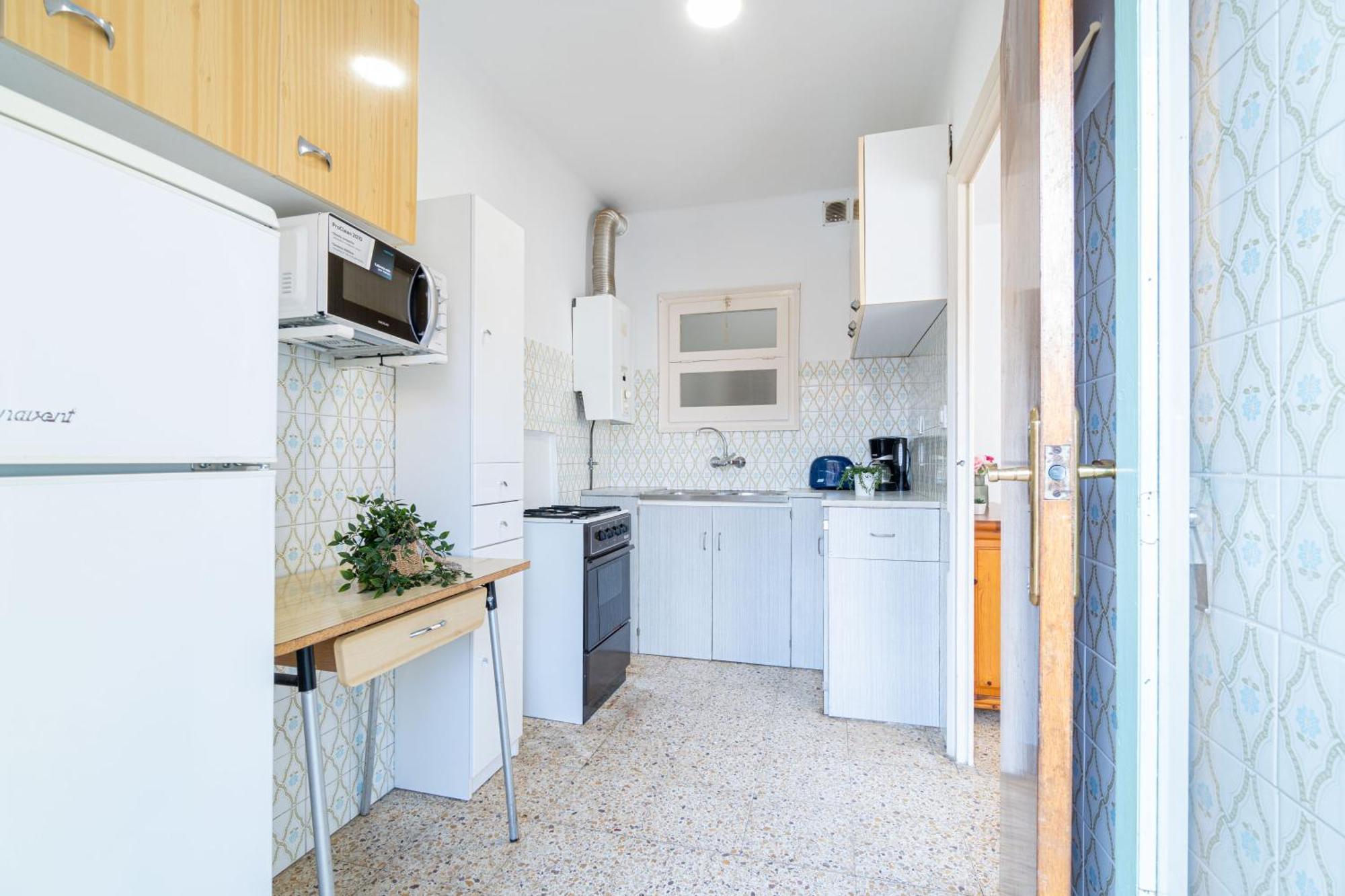 Basic Comfort Poeta Marquina 1º 2025 Apartamento Rosas