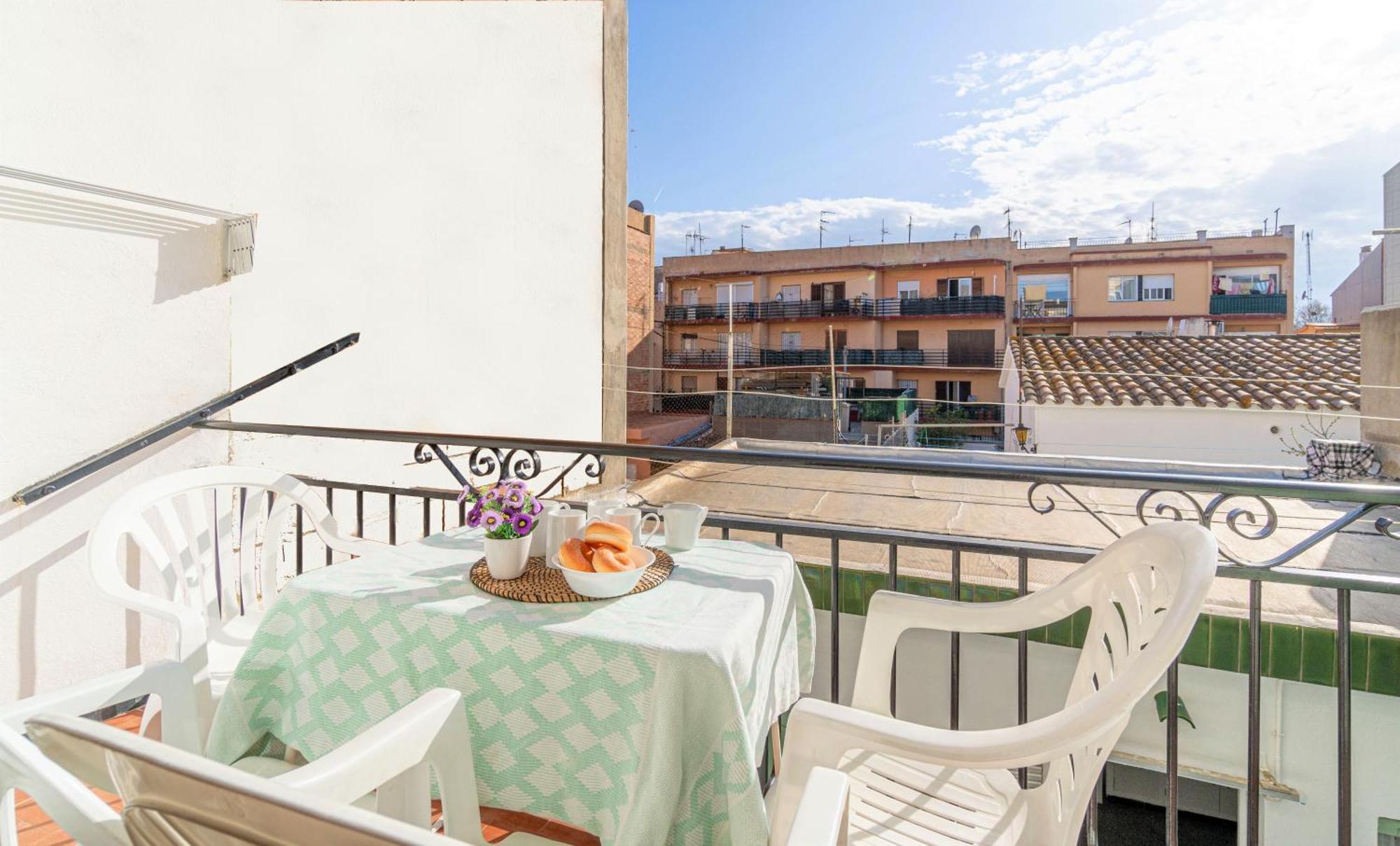 Apartamento Basic Comfort Poeta Marquina 1º 2025 Rosas
