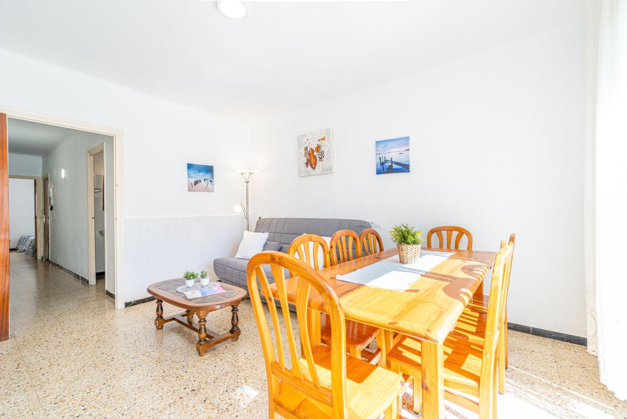 Apartamento Basic Comfort Poeta Marquina 1º 2025 Rosas